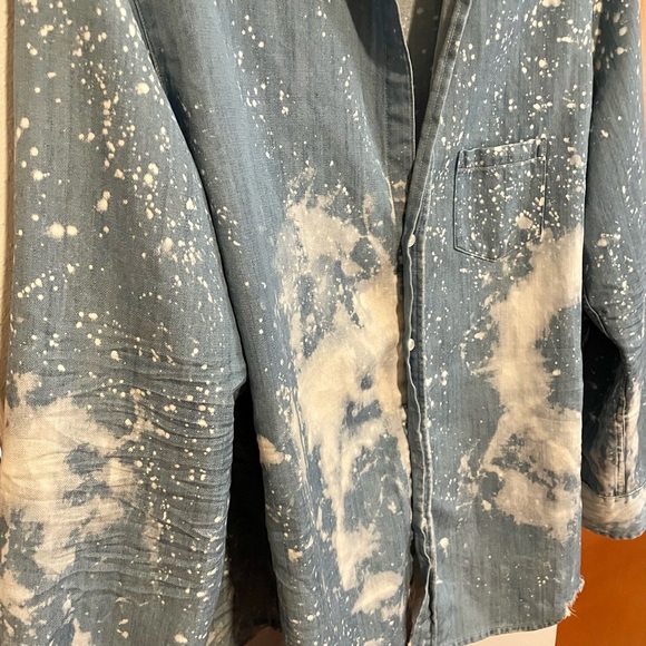 Frank & Eileen Relaxed Button-Up denim shirt; Indigo Splatter Dye; women’s sz M - Picture 3 of 5